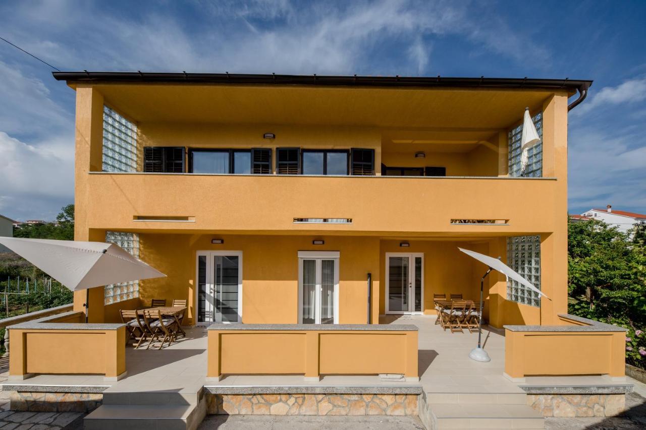 Apartments Gael Lopar Exterior photo