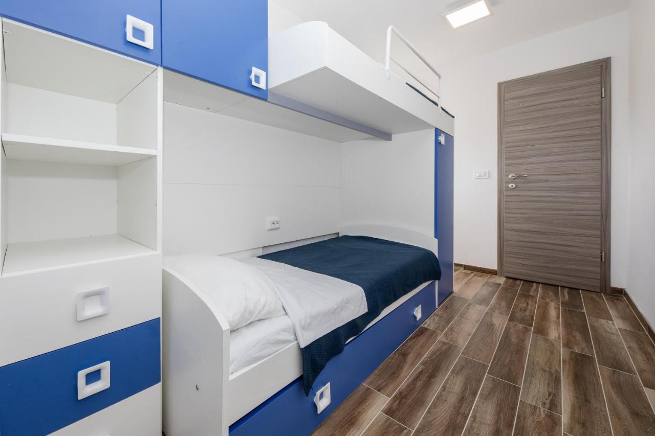 Apartments Gael Lopar Exterior photo